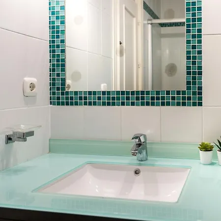 Vb Velazquez 6bdr Independent Villa Benalmádena